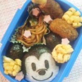 キャラ弁 朝10分でできるミッキー レシピ 作り方 By Sirahoshi 楽天レシピ キャラ弁 朝10分でできるミッキー レシピ 作り方 By Sirahoshi 楽天レシピ